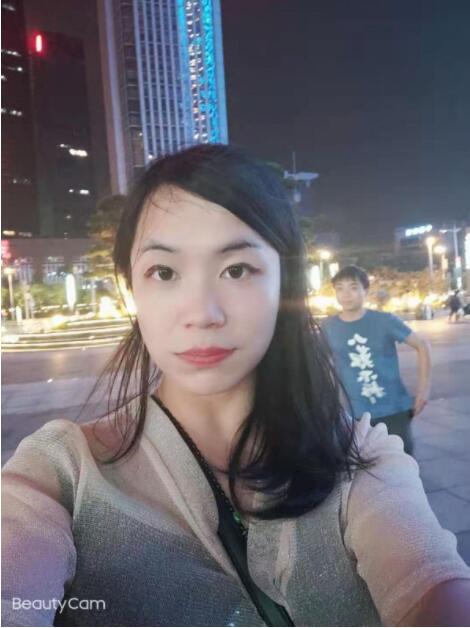 mmKH犀利、颜值服务很高，把小爷搞得快招架不住了