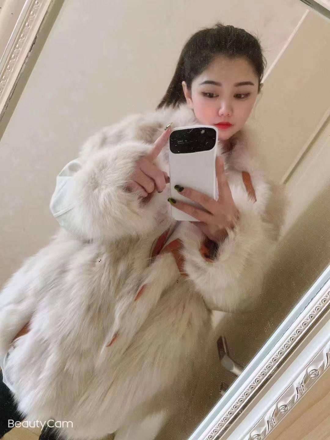 高贵优雅学生妹